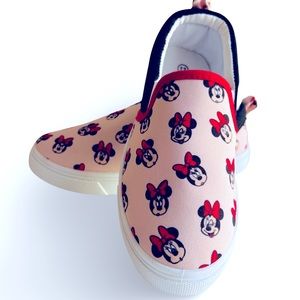 NWT Disney Kids Minnie Mouse canvas slip on sneaker - size 13